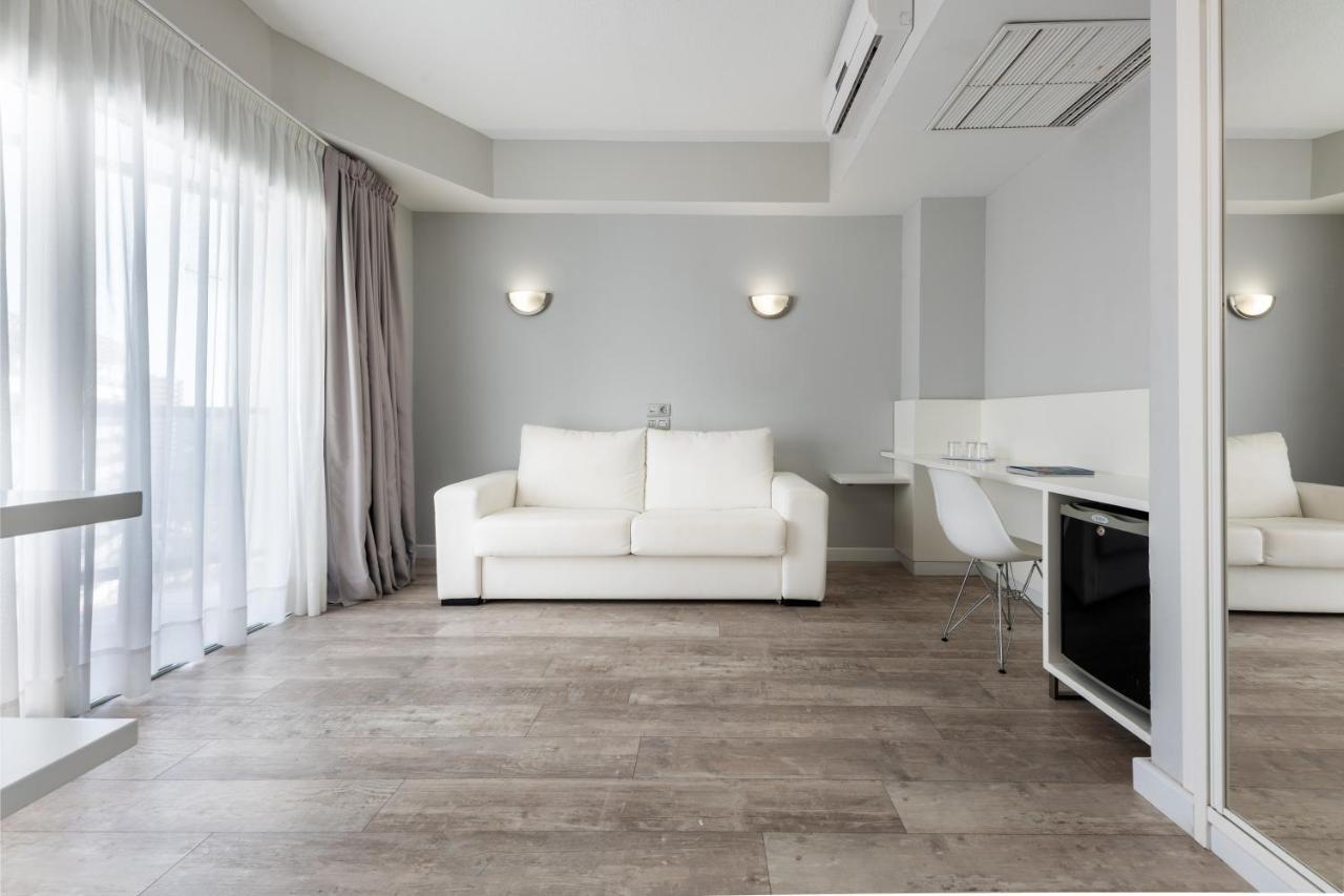 Deluxe Family Room,1623648042:JPEG